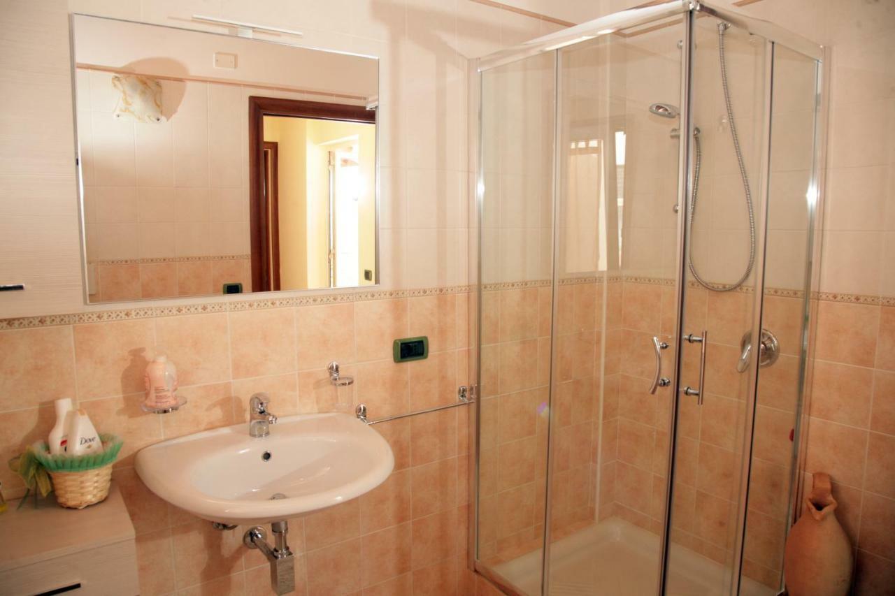 L'Isola Felice Apartment Monserrato Dış mekan fotoğraf