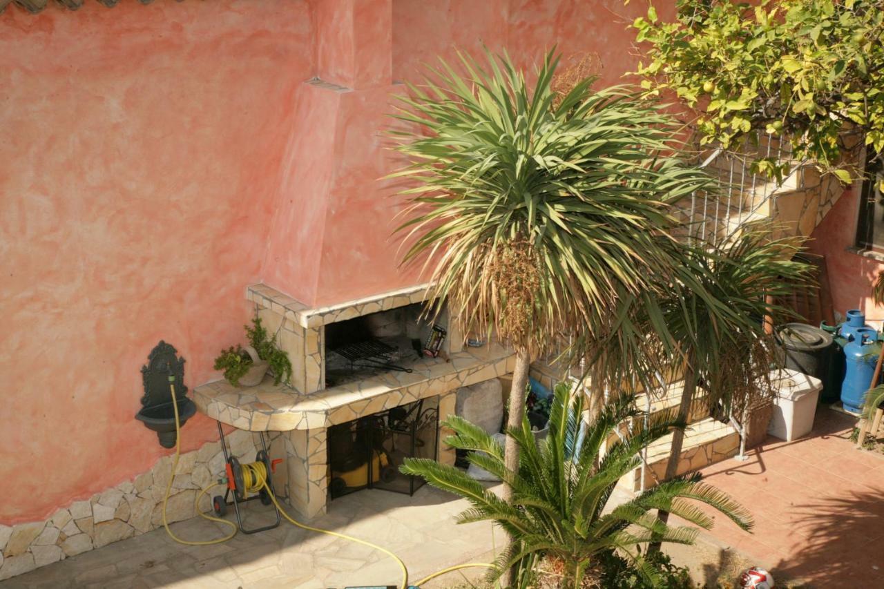 L'Isola Felice Apartment Monserrato Dış mekan fotoğraf
