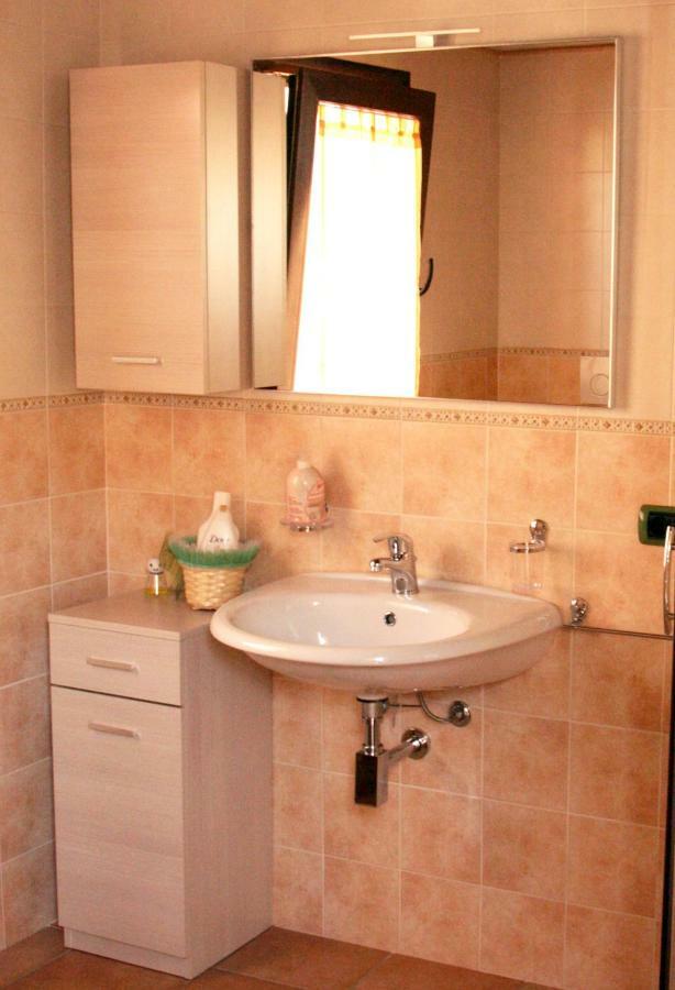 L'Isola Felice Apartment Monserrato Dış mekan fotoğraf