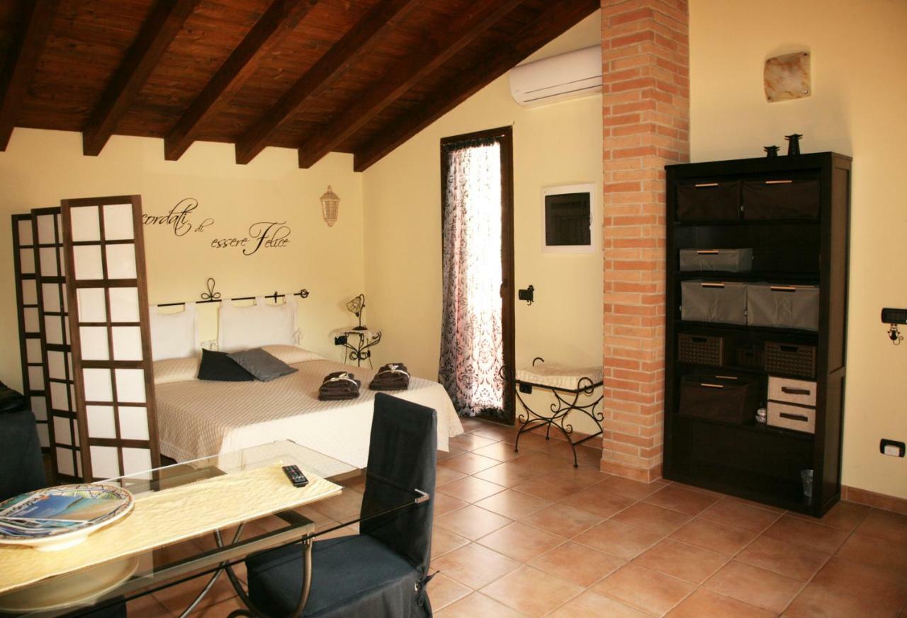 L'Isola Felice Apartment Monserrato Dış mekan fotoğraf